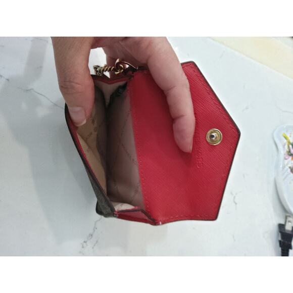Michael Kors keychain Card Wallet flip snap red brown logo flap closure chic - Picture 3 of 7